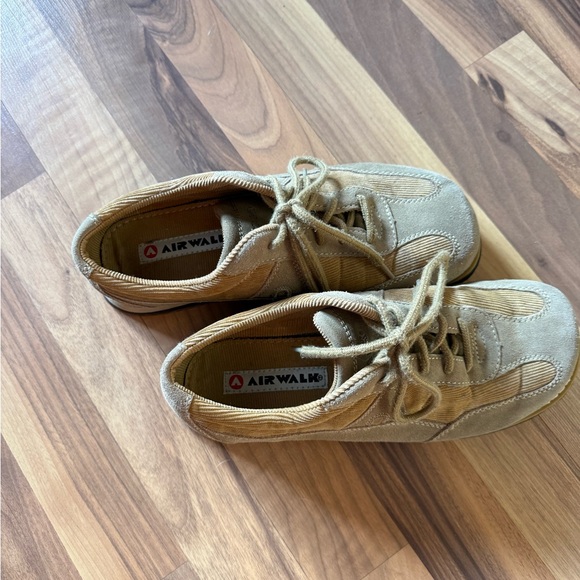 Unisex European 40 classy bowler suede and Cordero display picture 3